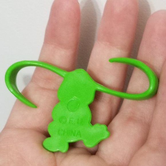 EUC Egg of Bunnies (like Barrel of Monkeys) game - Picture 5 of 8